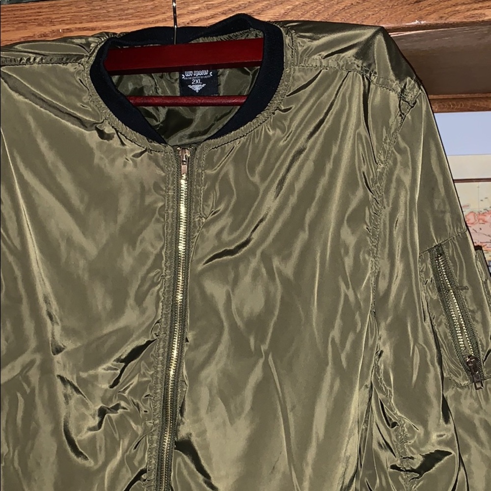 Bomber jacket - Picture 2 of 4